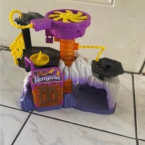 Imaginext penguin house